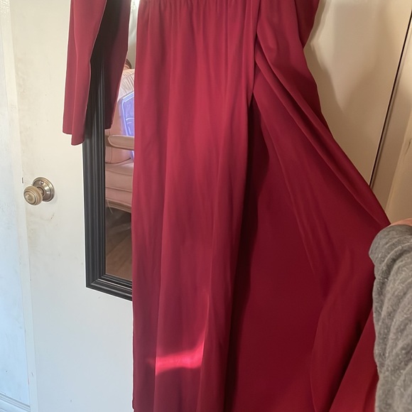 Elegant dress with high slit! Brand new! - Picture 4 of 4